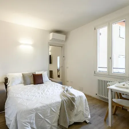 Nella Corte Del Mulino, 1 Passo Dal Centro Con Parcheggio Appartamento