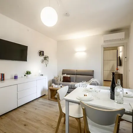 Nella Corte Del Mulino, 1 Passo Dal Centro Con Parcheggio Appartamento Modena