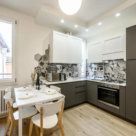 Nella Corte Del Mulino, 1 Passo Dal Centro Con Parcheggio Apartment *