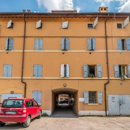 Nella Corte Del Mulino, 1 Passo Dal Centro Con Parcheggio * Modena