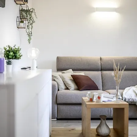 Nella Corte Del Mulino, 1 Passo Dal Centro Con Parcheggio Apartment *